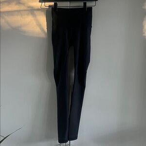 Lululemon Zoned In Tight *27" EUC